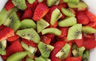 salade-fraises-kiwi-citron-cerfeuil-belgique-france